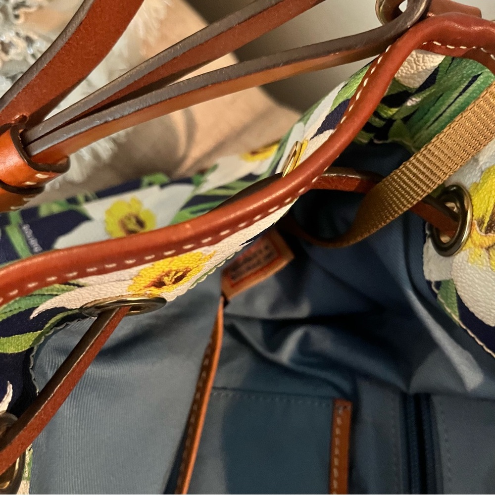 DOONEY and BOURKE Daffodil Drawstring Flower Floral Tassel Bucket Bag - Picture 12 of 13